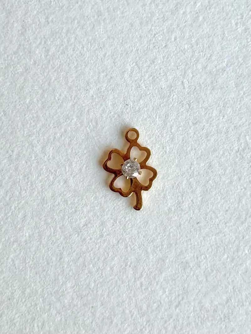 Small Clover Charm
