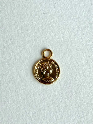 Small Queen Charm