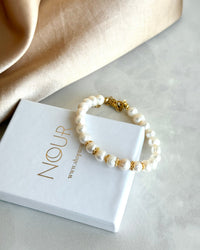 Pearl Bracelet with Gold Details - thumbnail 2