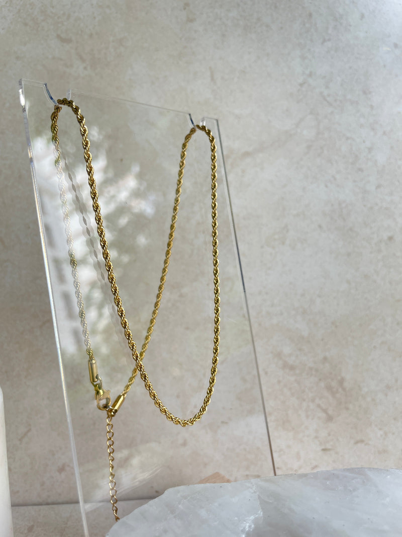 Twisted Chain Necklace