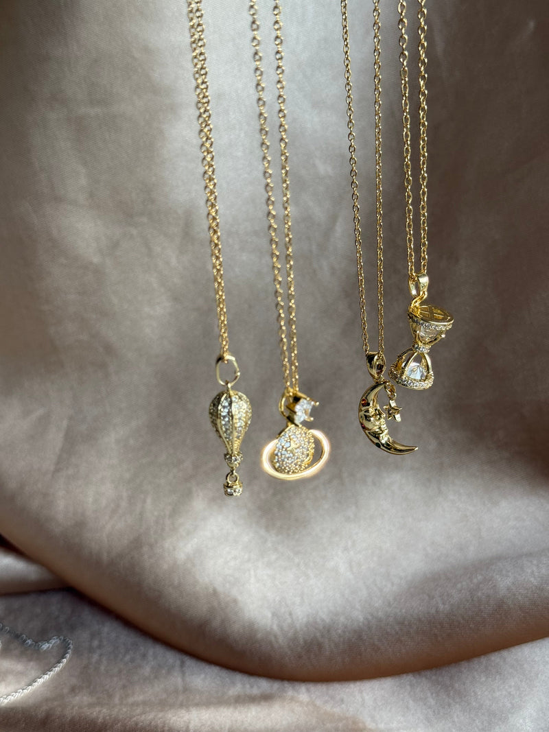 Flying Balloon Dangle Necklace