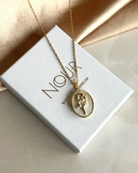 Narcissus Medallion - thumbnail 3