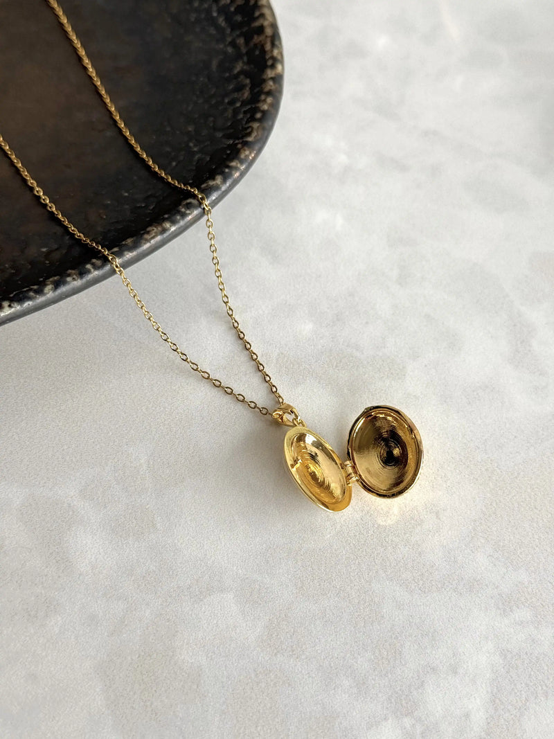 White Daisy Locket
