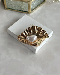 Pearl Seashell Brooch - thumbnail 2