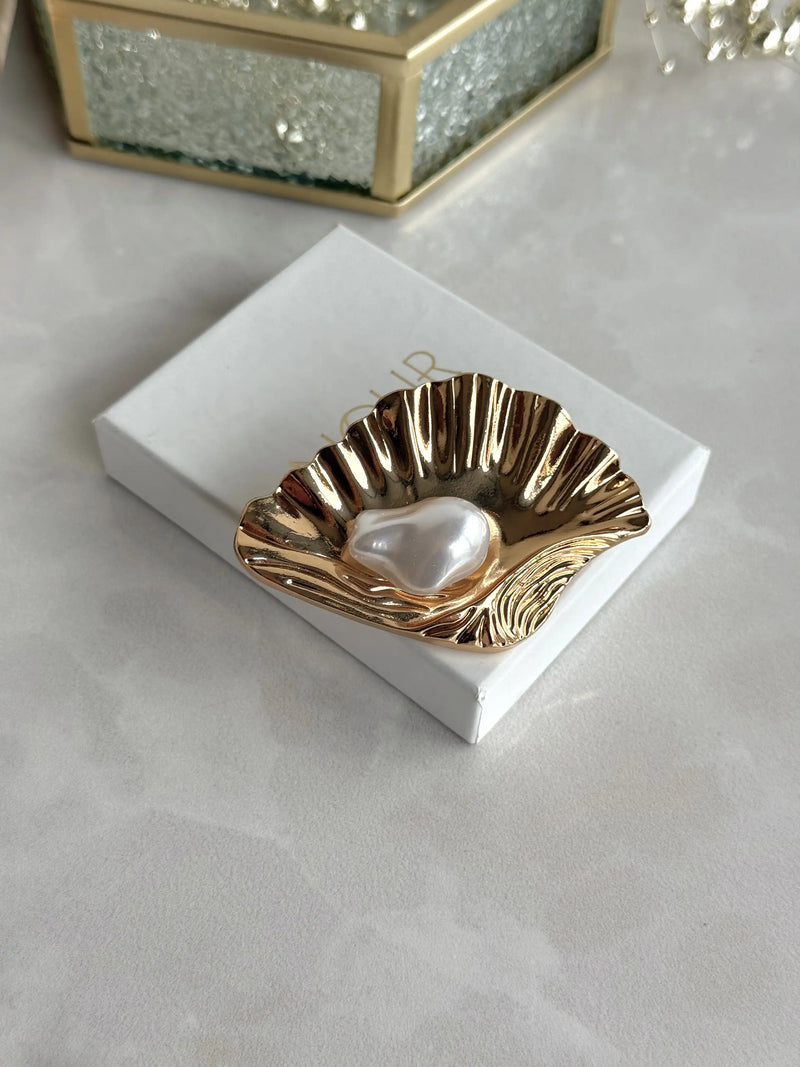 Pearl Seashell Brooch