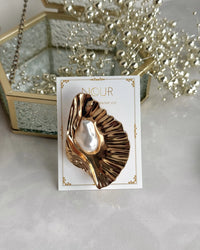 Pearl Seashell Brooch - thumbnail 1