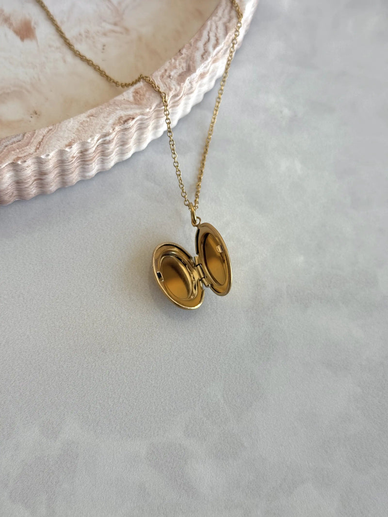 Minimal Oval Locket