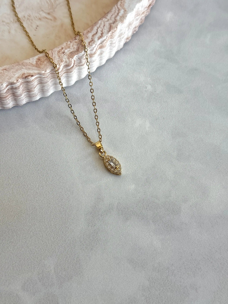 Minimal Oval Stone Necklace