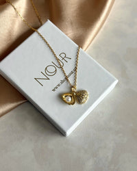 Pearl Seashell Necklace - thumbnail 1