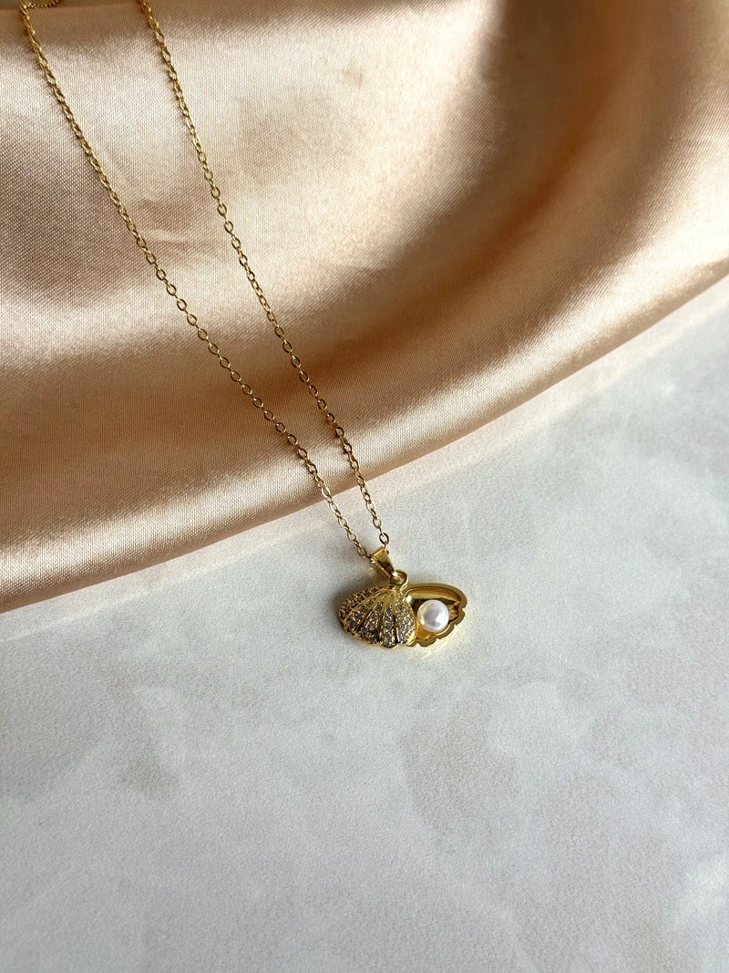 Pearl Seashell Necklace