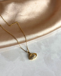 Pearl Seashell Necklace - thumbnail 4