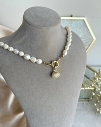 Pearl Seashell Necklace - thumbnail 2