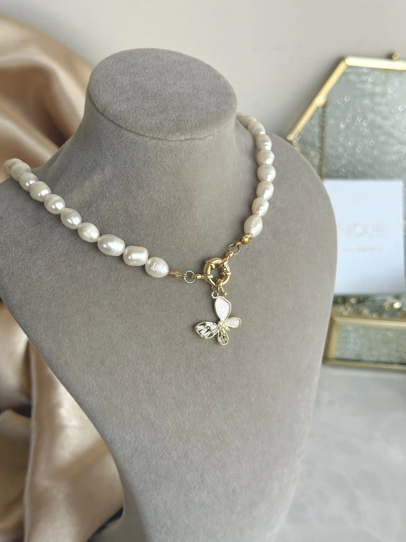 Mother-of-Pearl Butterfly Pearl Necklace