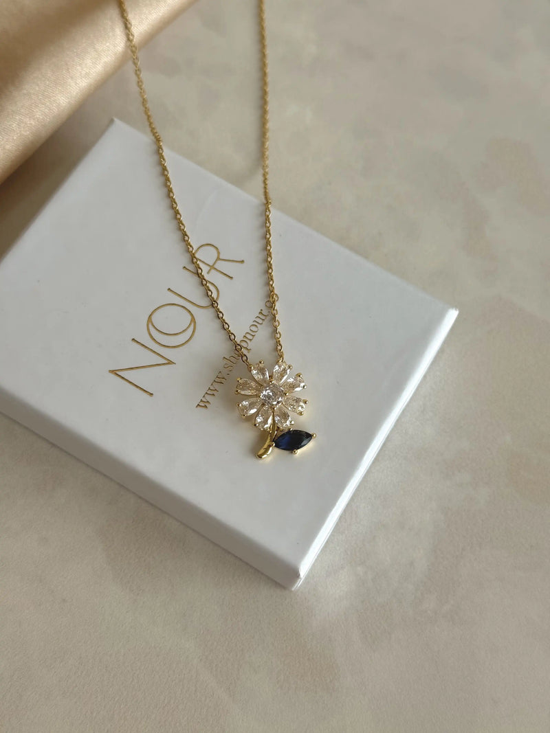 Sapphire Daisy Necklace