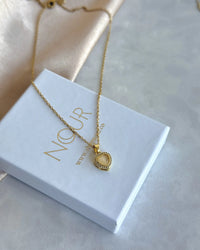 Mother-of-Pearl Tiny Heart Necklace - thumbnail 4