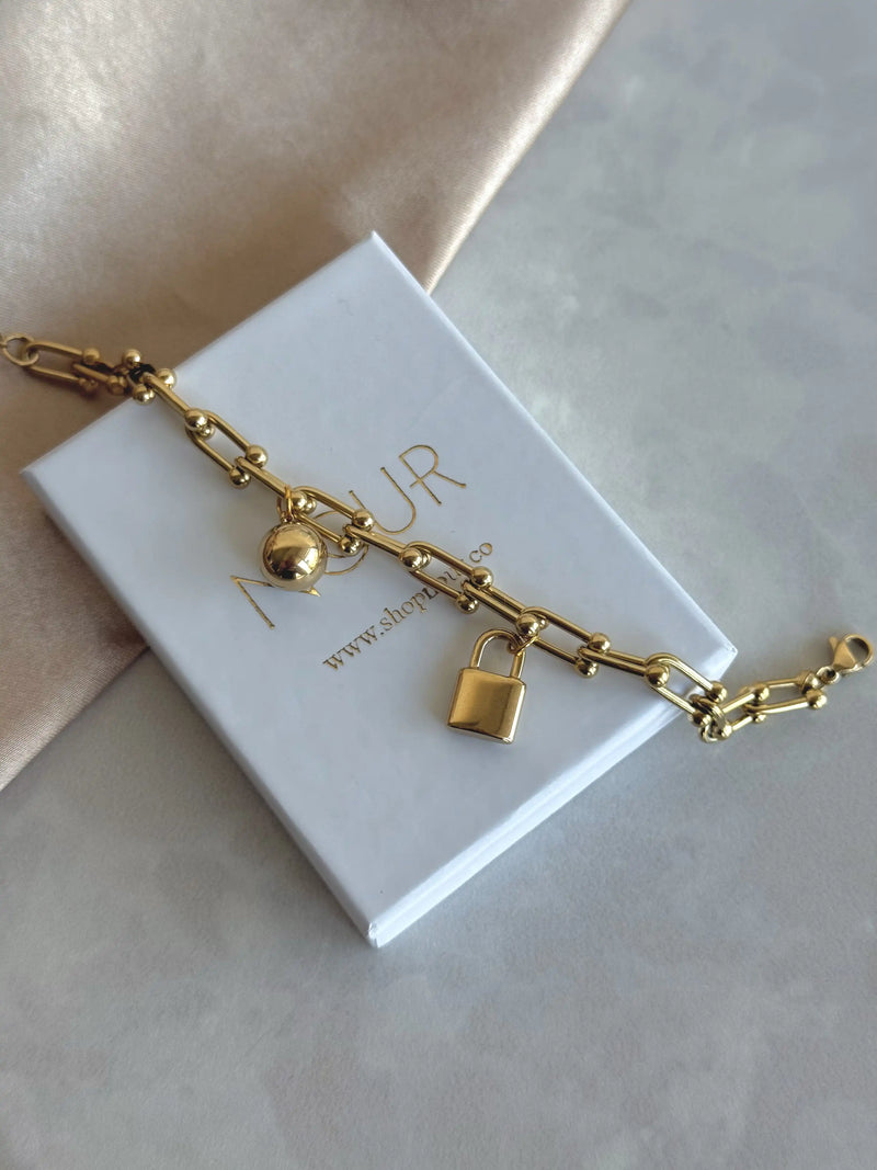 Steel Lock Trend Bracelet