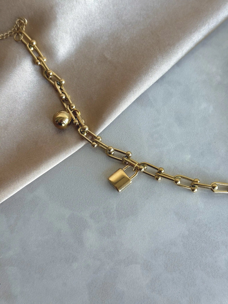 Steel Lock Trend Bracelet