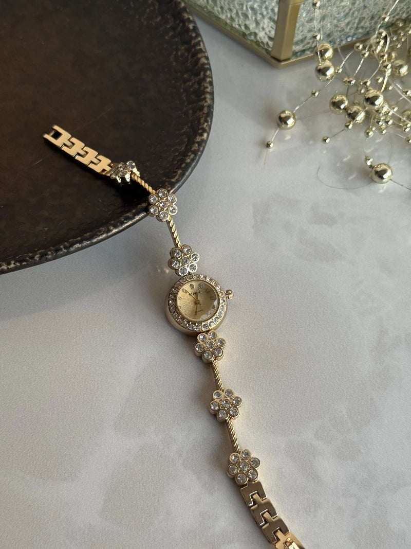 Daisy Clock