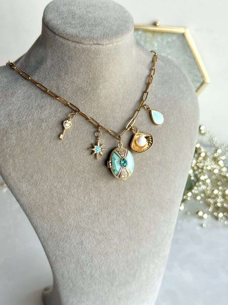 Green Star Charm Locket Necklace