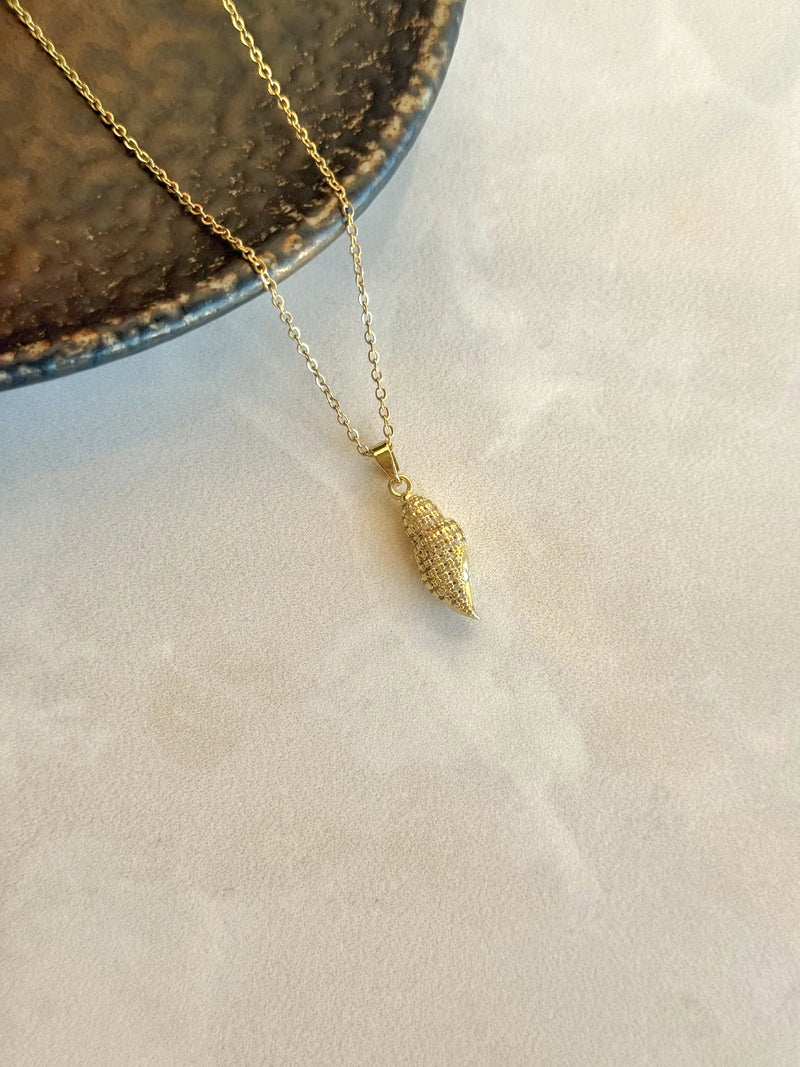 Stone Seashell Necklace
