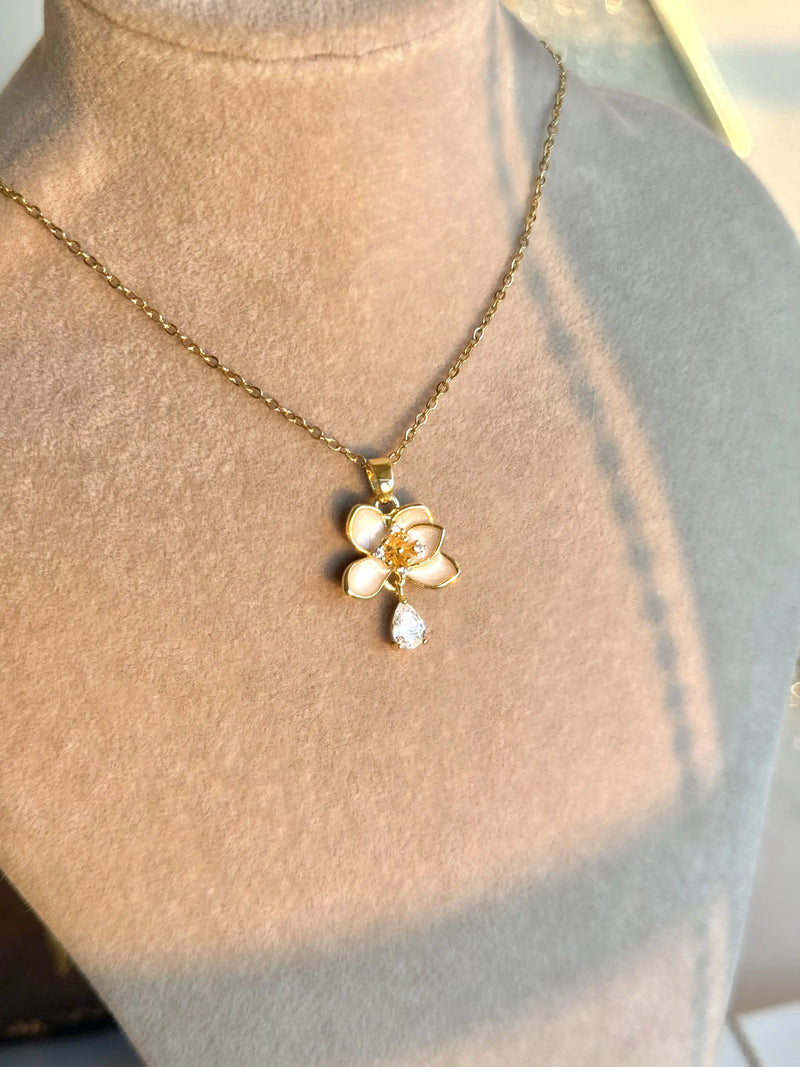 Stone-studded Lotus Necklace