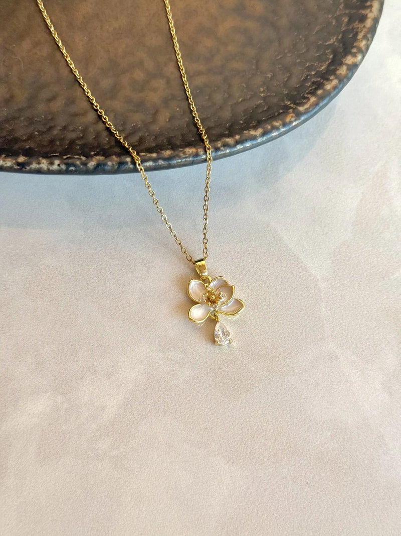 Stone-studded Lotus Necklace
