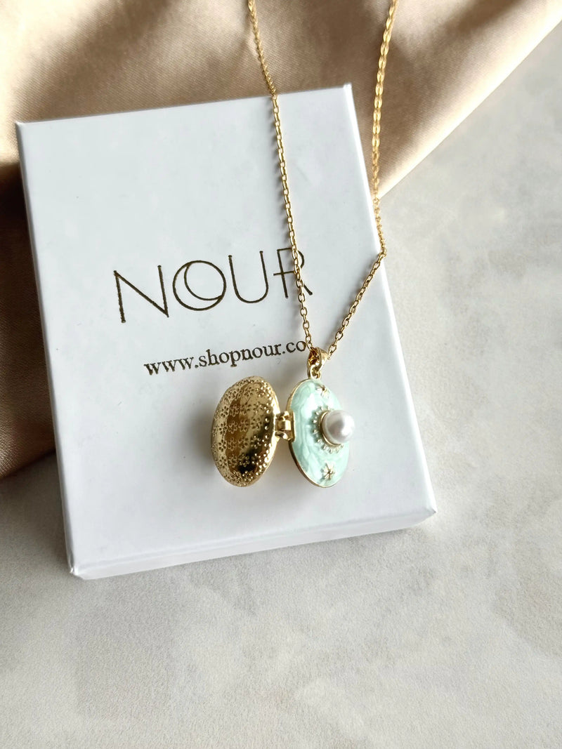 Aqua Green Pearl Medallion Necklace