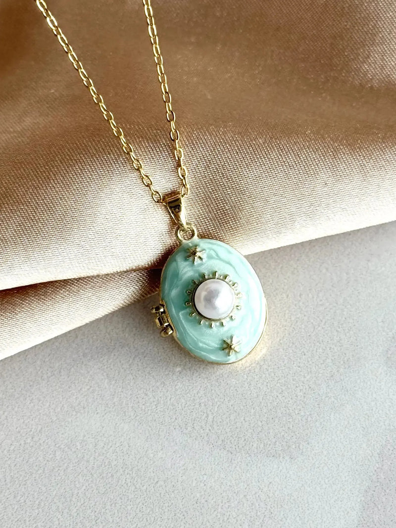 Aqua Green Pearl Medallion Necklace