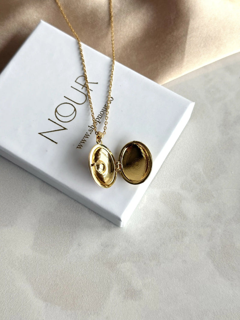 Pink Pearl Sun Medallion Necklace