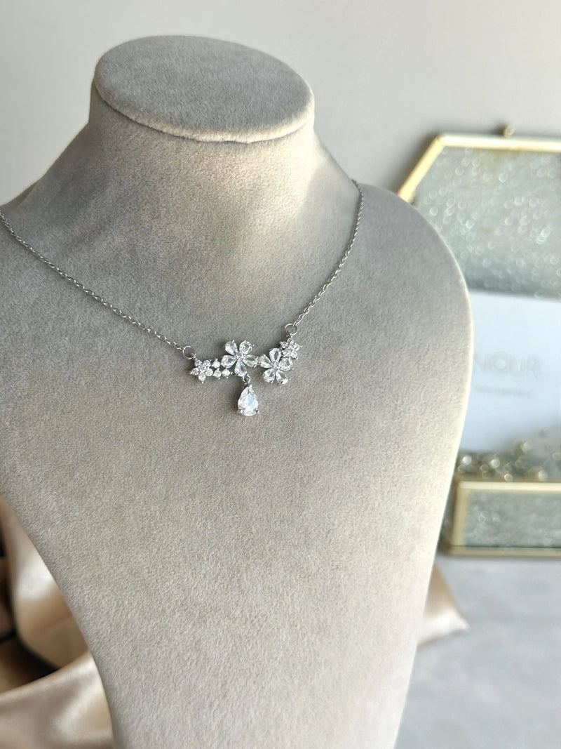 Silver-Tone Flower Necklace - Bella Collection