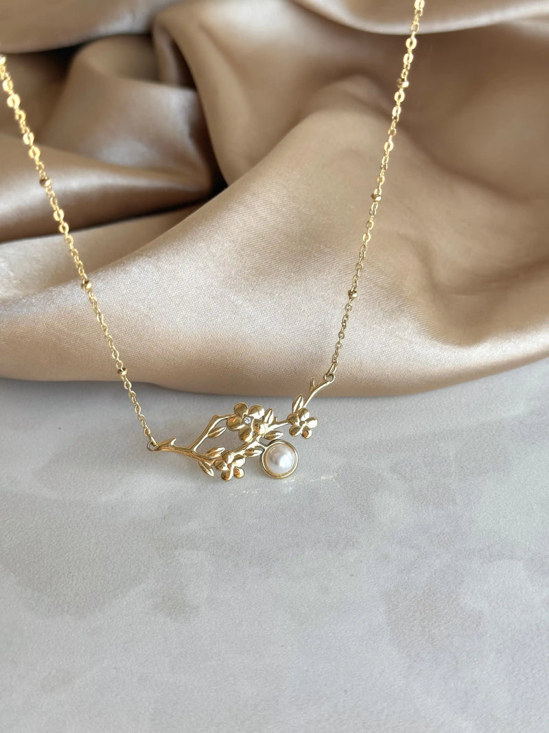 Steel Pearl Flower Necklace
