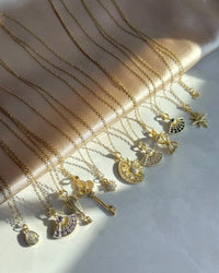 Tiny Stone Flower Necklace - thumbnail 4
