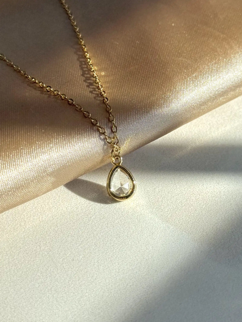 Minimalist Teardrop Necklace