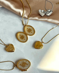 Mom Locket Necklace - thumbnail 4