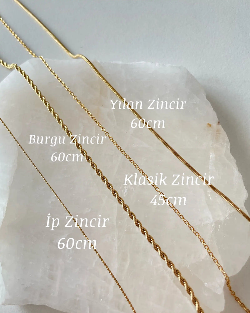 Bee Pearl Necklace