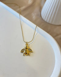 Bee Pearl Necklace - thumbnail 4