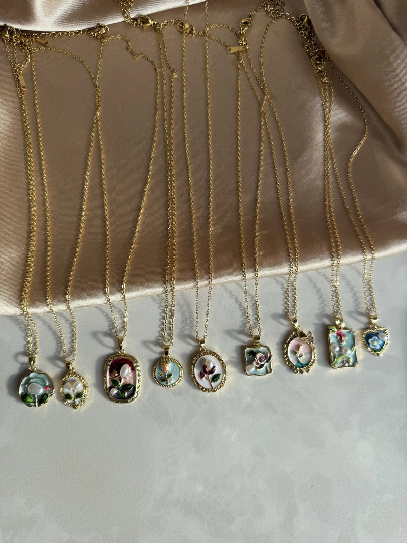 Tulip Flora Necklace