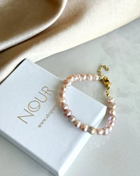 Minimal Pink Pearl Bracelet - thumbnail 3