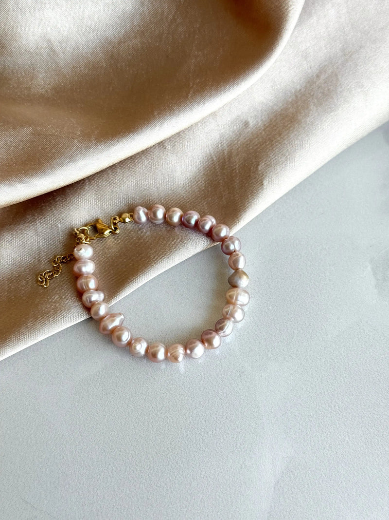 Minimal Pink Pearl Bracelet