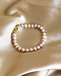 Minimal Pink Pearl Bracelet - thumbnail 1