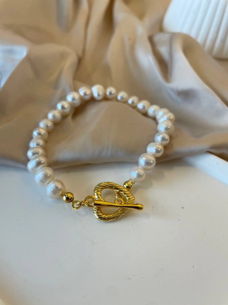 Heart-shaped Pearl Bracelet