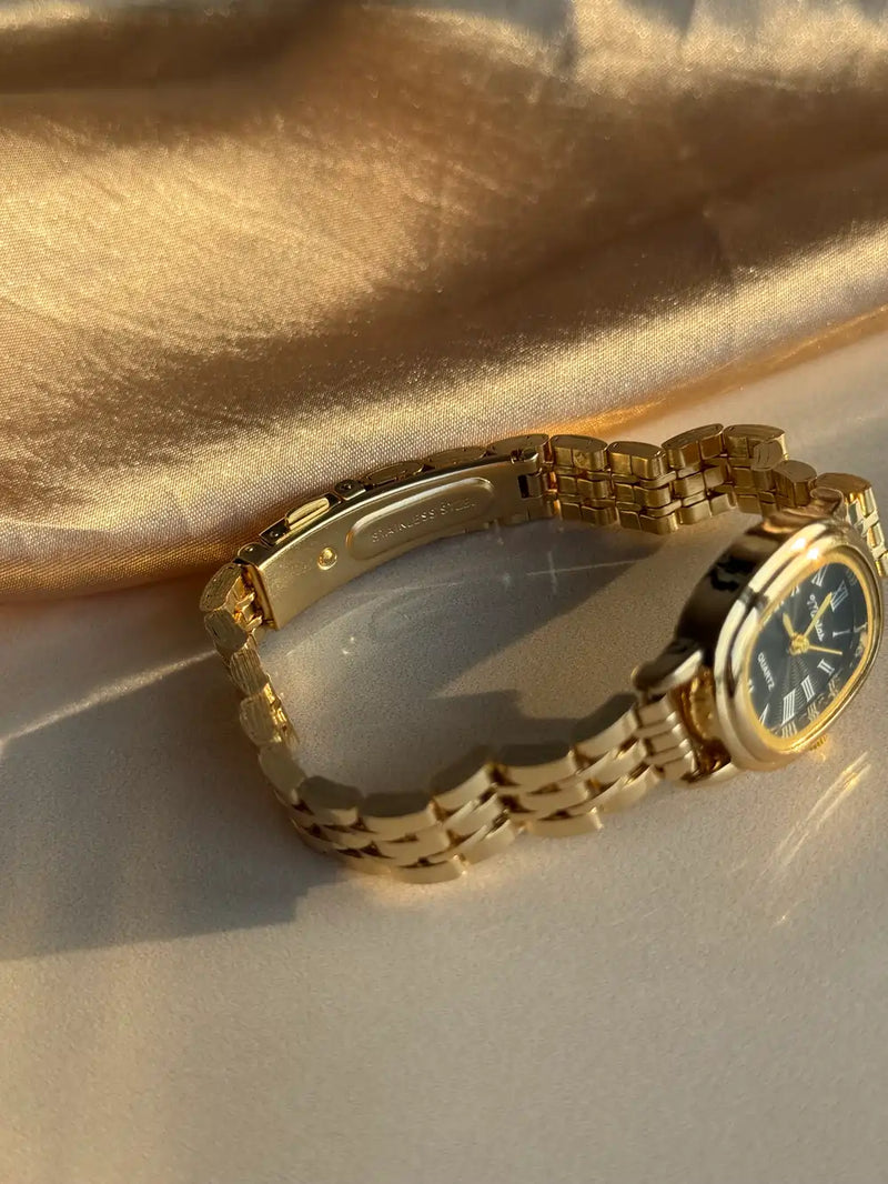 Oval Vintage Clock