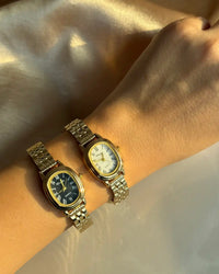 Oval Vintage Clock - thumbnail 1