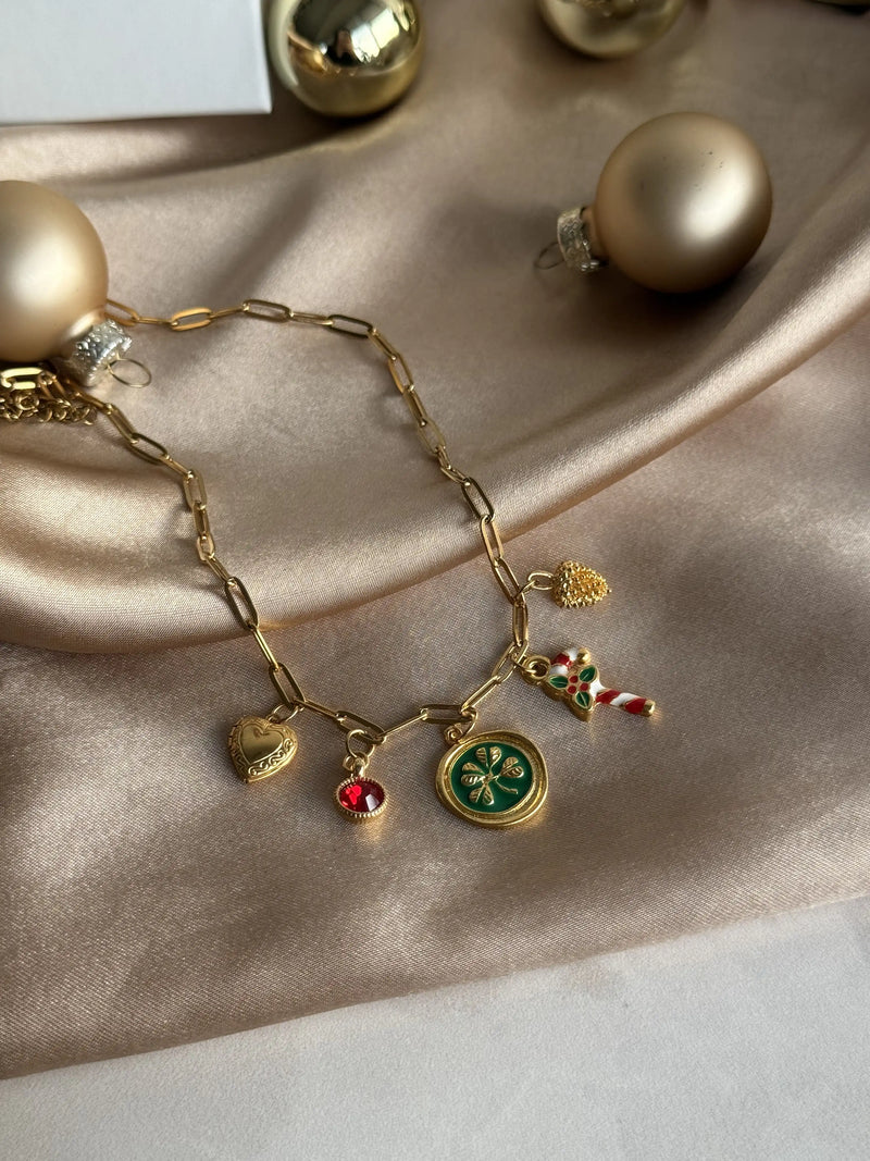 Clover Pinecone Christmas Necklace